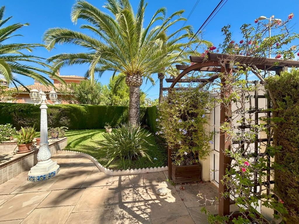 Villa i Cabo Roig, Alicante, Spanien 3 sovrum, 141 kvm. Nr. 137897