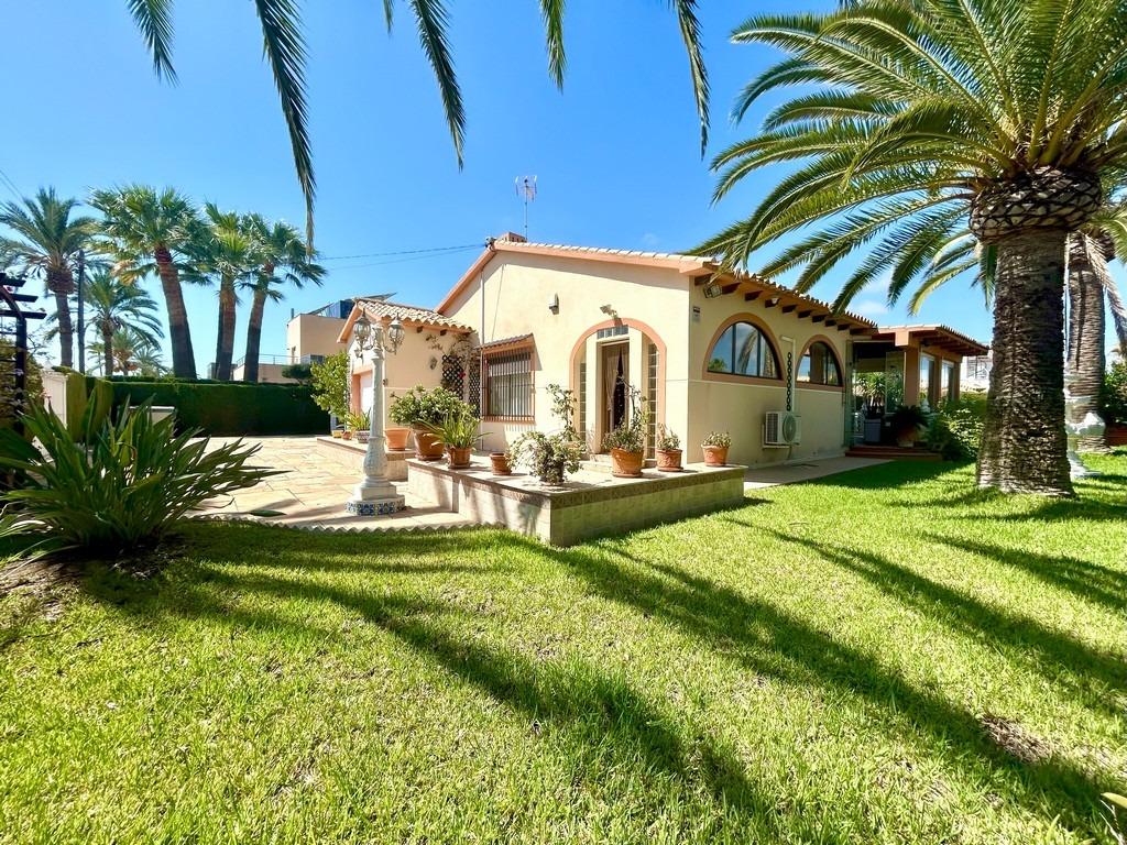 Villa i Cabo Roig, Alicante, Spanien 3 sovrum, 141 kvm. Nr. 137897