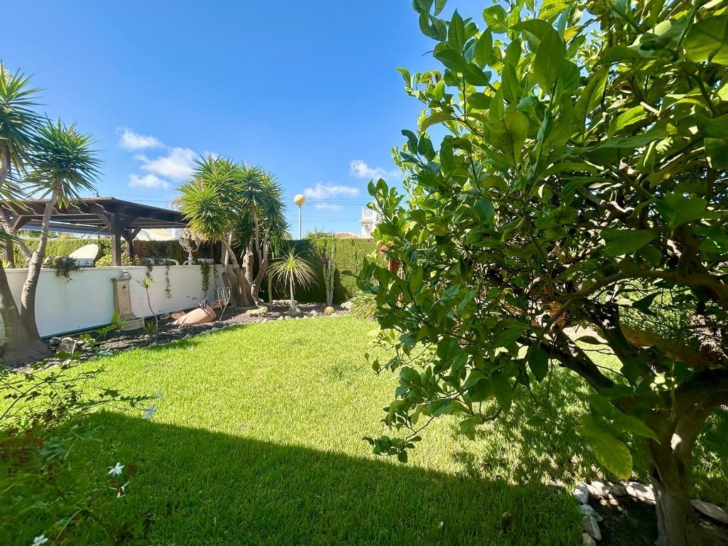 Villa i Cabo Roig, Alicante, Spanien 3 sovrum, 141 kvm. Nr. 137897