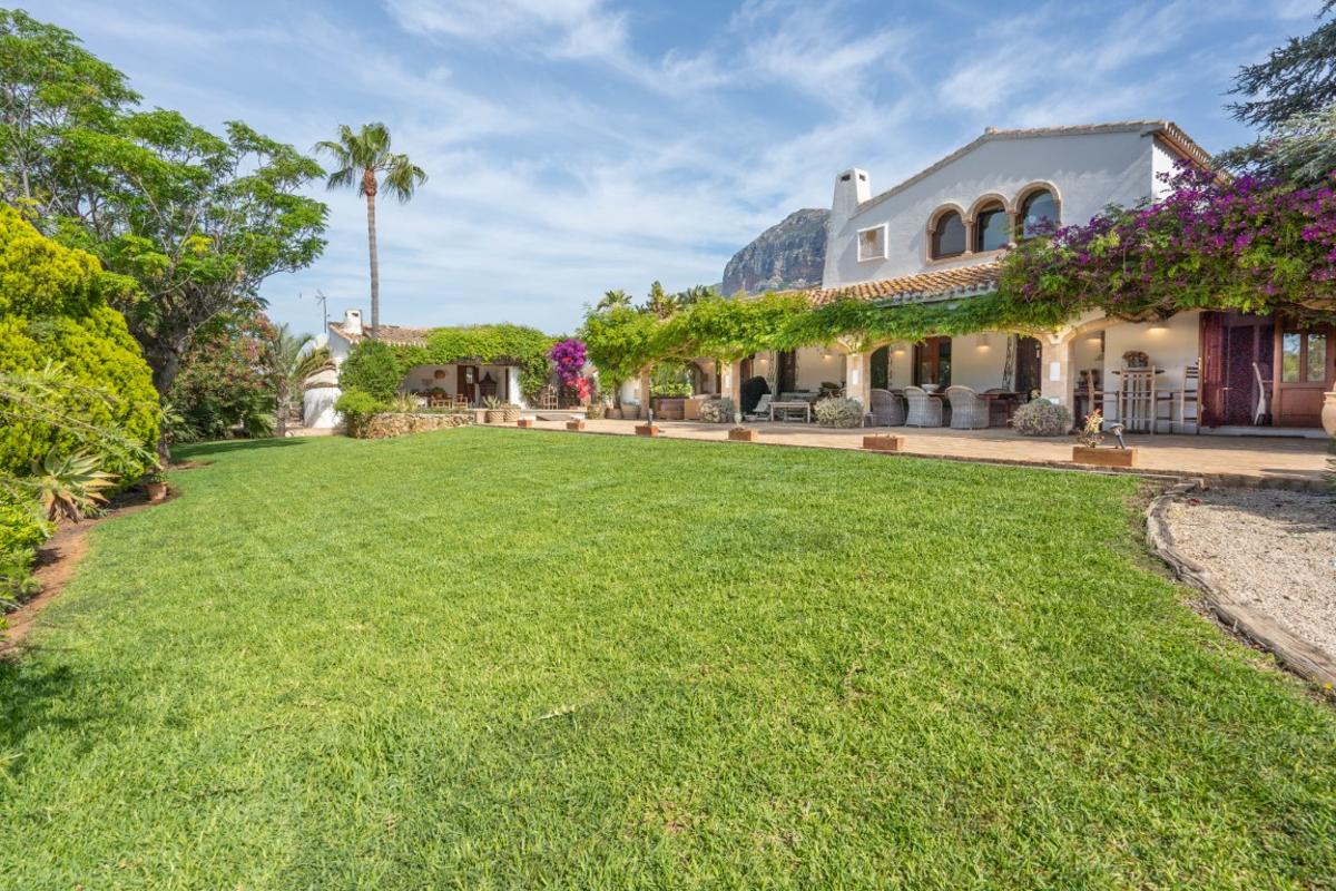 Villa in Javea, Alicante, Spanien 6 Schlafzimmer, 460 m2 Nr. 80702