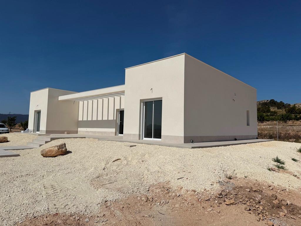 Villa i Pinoso, Alicante, Spanien 3 sovrum, 120 kvm. Nr. 151680