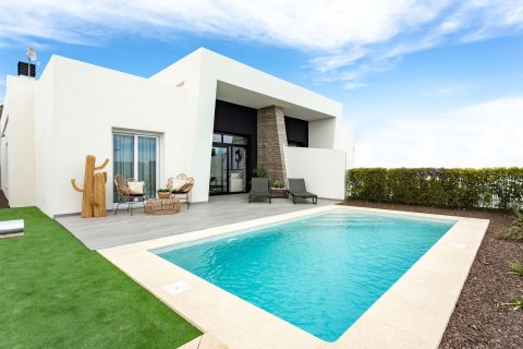 Radhus i Alicante, Spanien 3 sovrum, 105 kvm. Nr. 182346