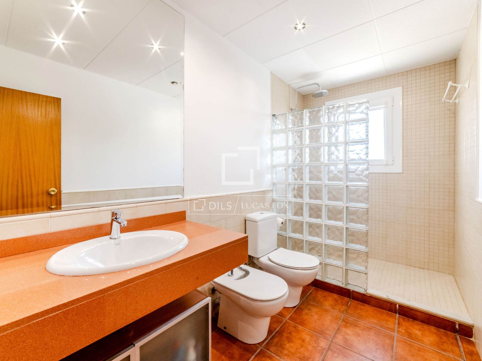 Huvila Sitges, Barcelona, Espanja 5 makuuhuonetta, 191 m2 No. 160824