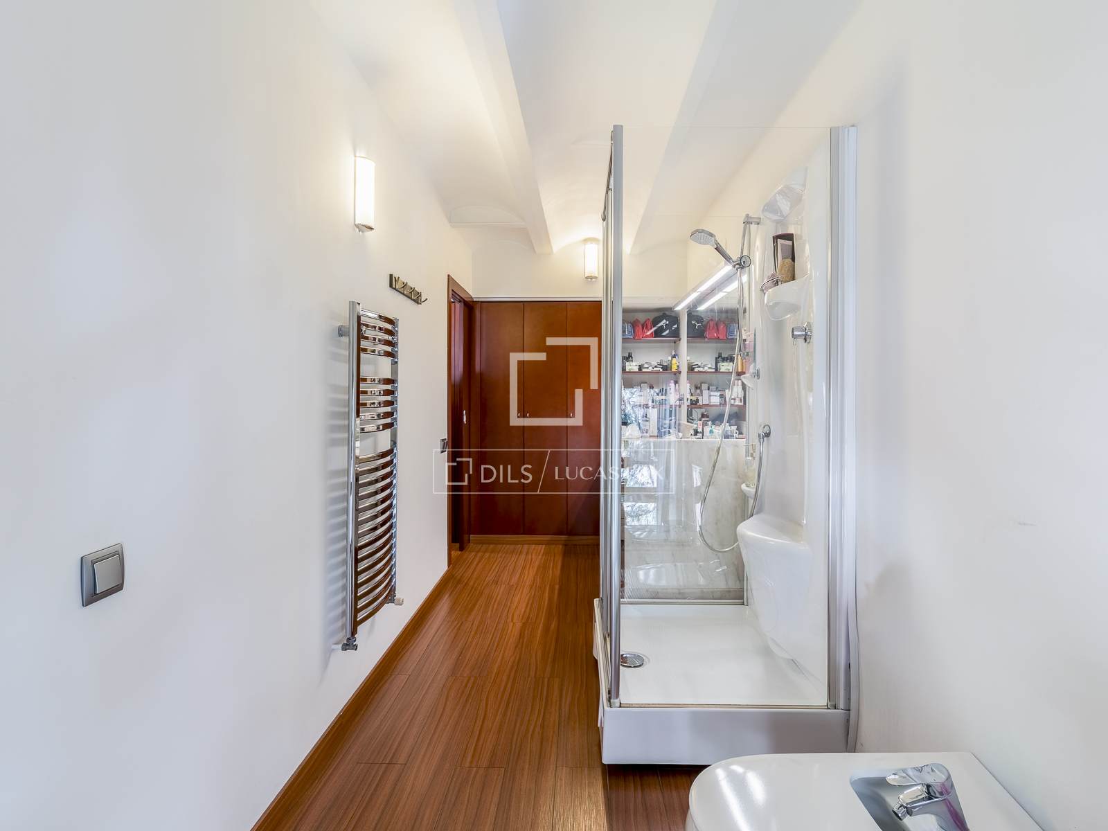 Apartamento en Barcelona, España 6 dormitorios, 406 m2 No. 160827