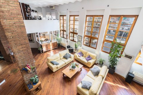 Huoneisto Barcelona, Espanja 6 makuuhuonetta, 406 m2 No. 160827