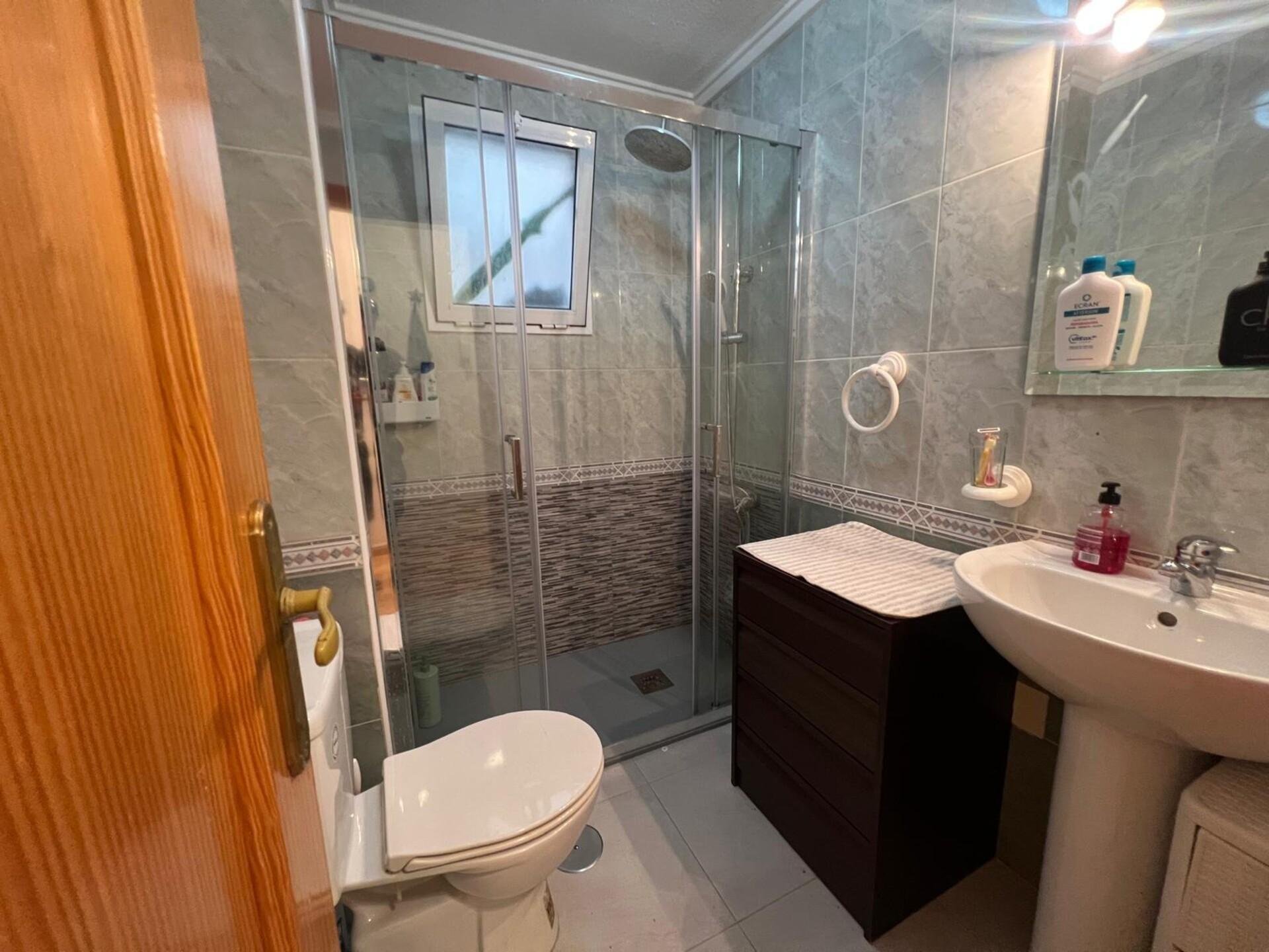Apartament w Torrevieja, Alicante, Hiszpania 2 sypialnie, 70 mkw. nr 186858