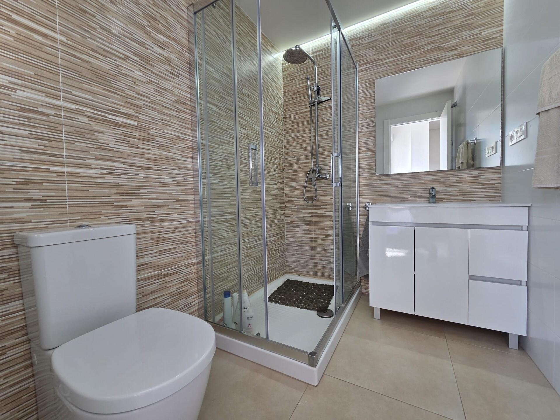 House in Alicante, Spain 1390 sq.m. No. 186856