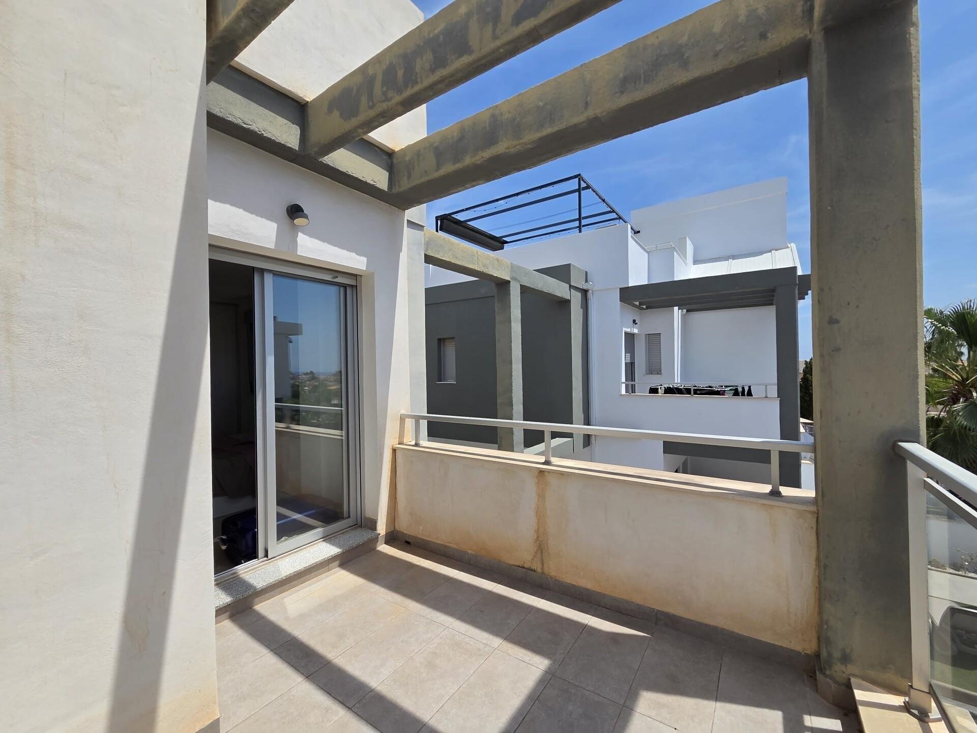 House in Alicante, Spain 1390 sq.m. No. 186856