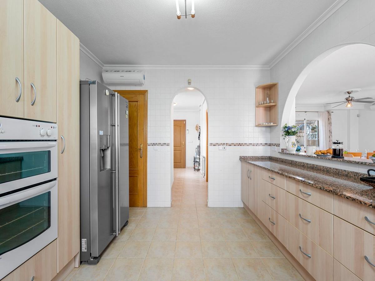 Villa a Rojales, Alicante, Spagna 3 camere da letto, 215 mq. N° 149080