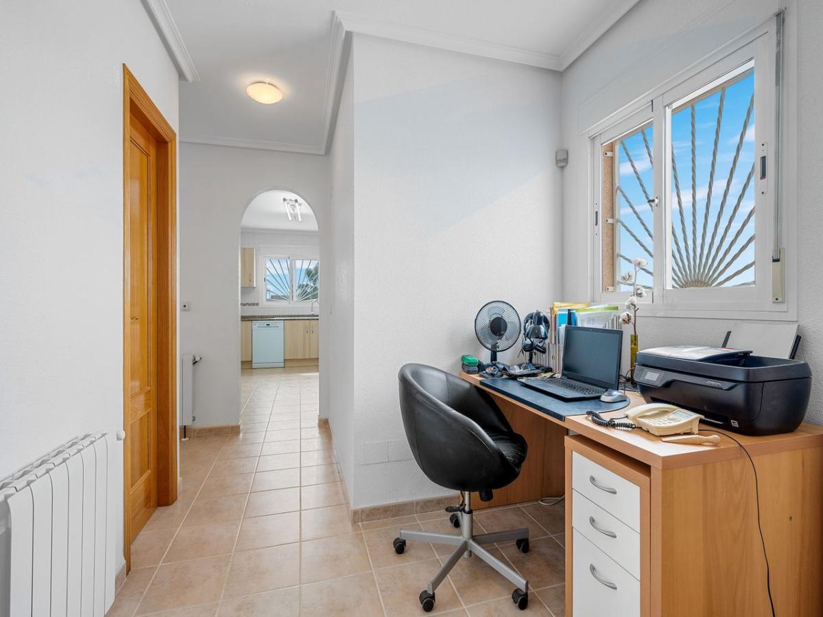Villa a Rojales, Alicante, Spagna 3 camere da letto, 215 mq. N° 149080