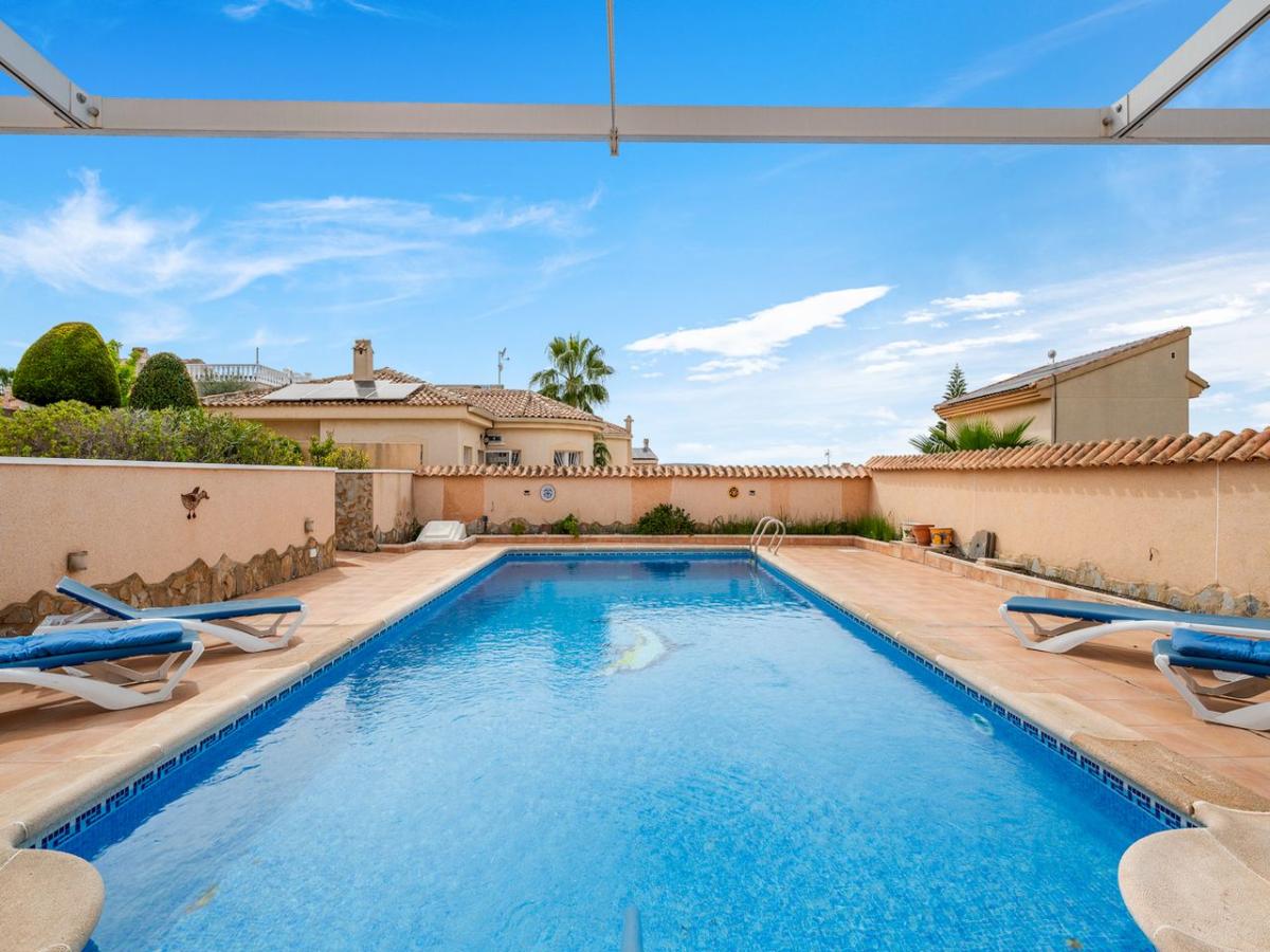 Villa a Rojales, Alicante, Spagna 3 camere da letto, 215 mq. N° 149080