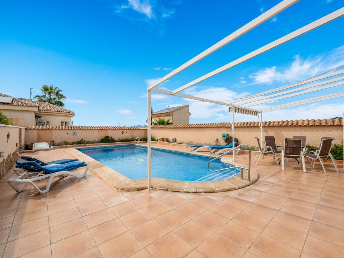 Villa a Rojales, Alicante, Spagna 3 camere da letto, 215 mq. N° 149080