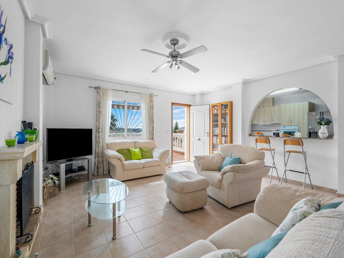 Villa a Rojales, Alicante, Spagna 3 camere da letto, 215 mq. N° 149080
