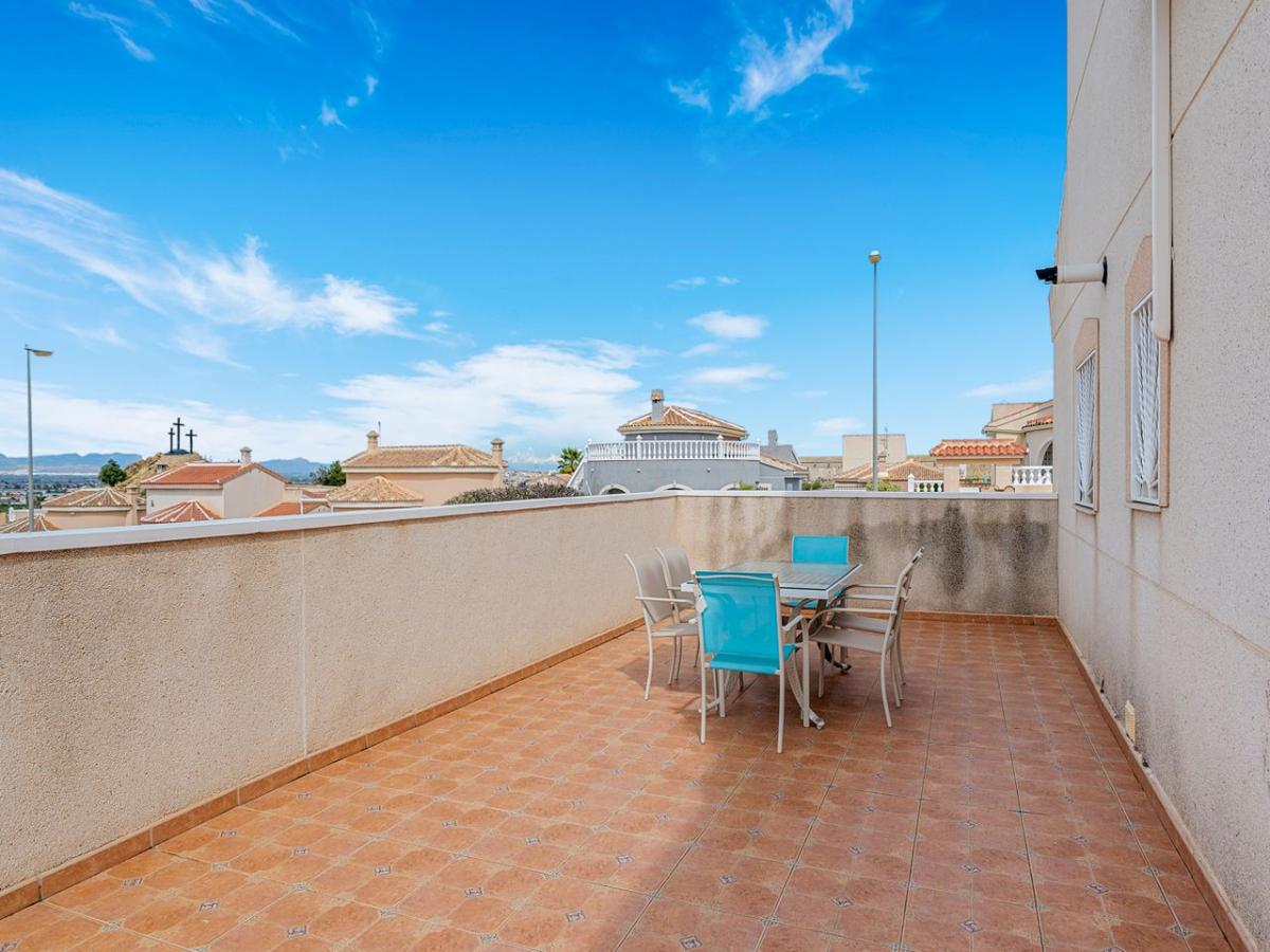 Villa a Rojales, Alicante, Spagna 3 camere da letto, 215 mq. N° 149080