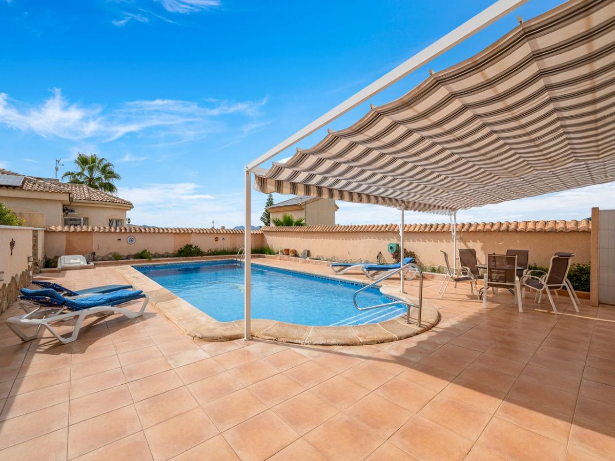 Villa a Rojales, Alicante, Spagna 3 camere da letto, 215 mq. N° 149080