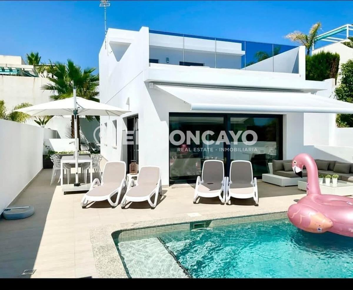 Villa in San Fulgencio, Alicante, Spanien 3 Schlafzimmer, 266 m2 Nr. 149077