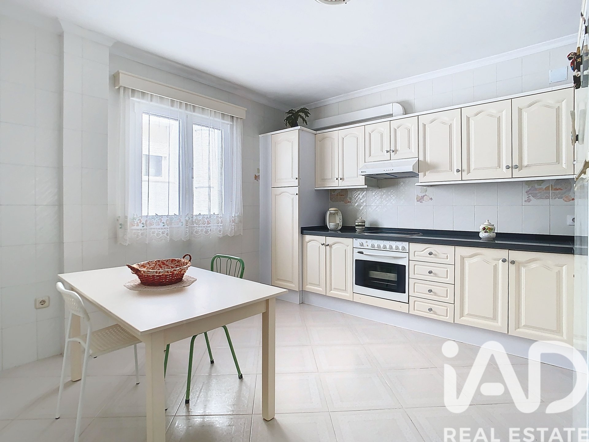 Apartment in Vejer de la Frontera, Cadiz, Spain 5 bedrooms, 191 sq.m. No. 172198
