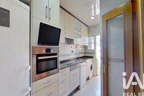 Квартира в Барселона, Испания 3 спальни, 85м2 №172197