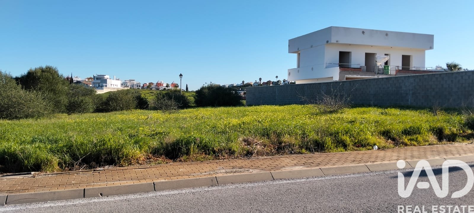 Land plot in Sanlucar de Barrameda, Cadiz, Spain 802 sq.m. No. 185211