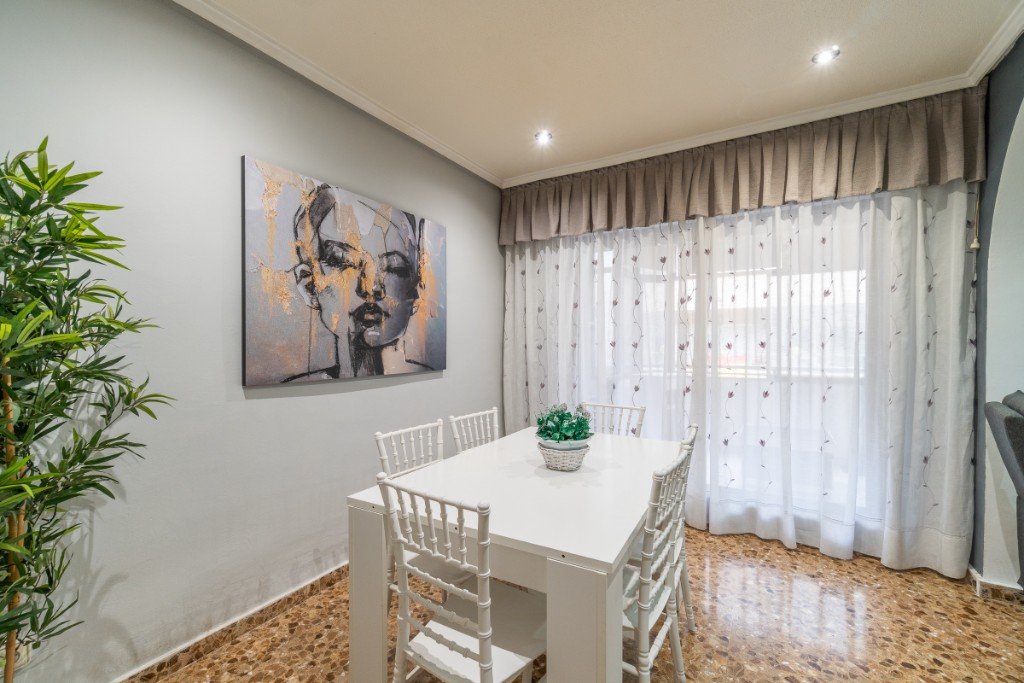 Huoneisto Torrevieja, Alicante, Espanja 3 makuuhuonetta, 135 m2 No. 145320