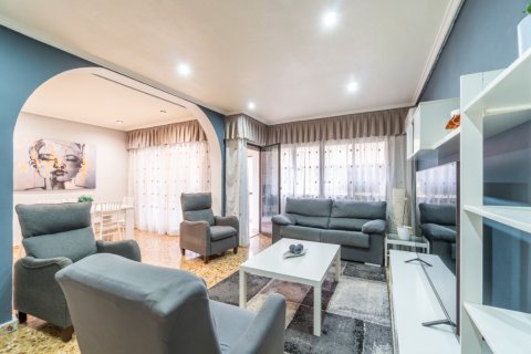 Apartment in Torrevieja, Alicante, Spain 3 bedrooms, 135 sq.m. No. 145320