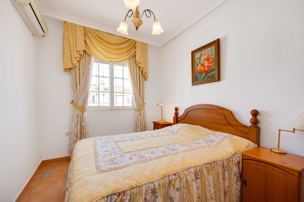Villa i Alicante, Spanien 3 sovrum, 135 kvm. Nr. 145319