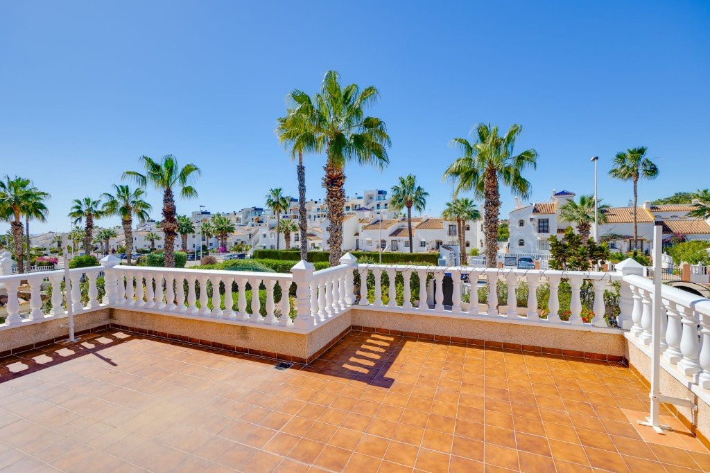 Villa i Alicante, Spanien 3 sovrum, 135 kvm. Nr. 145319