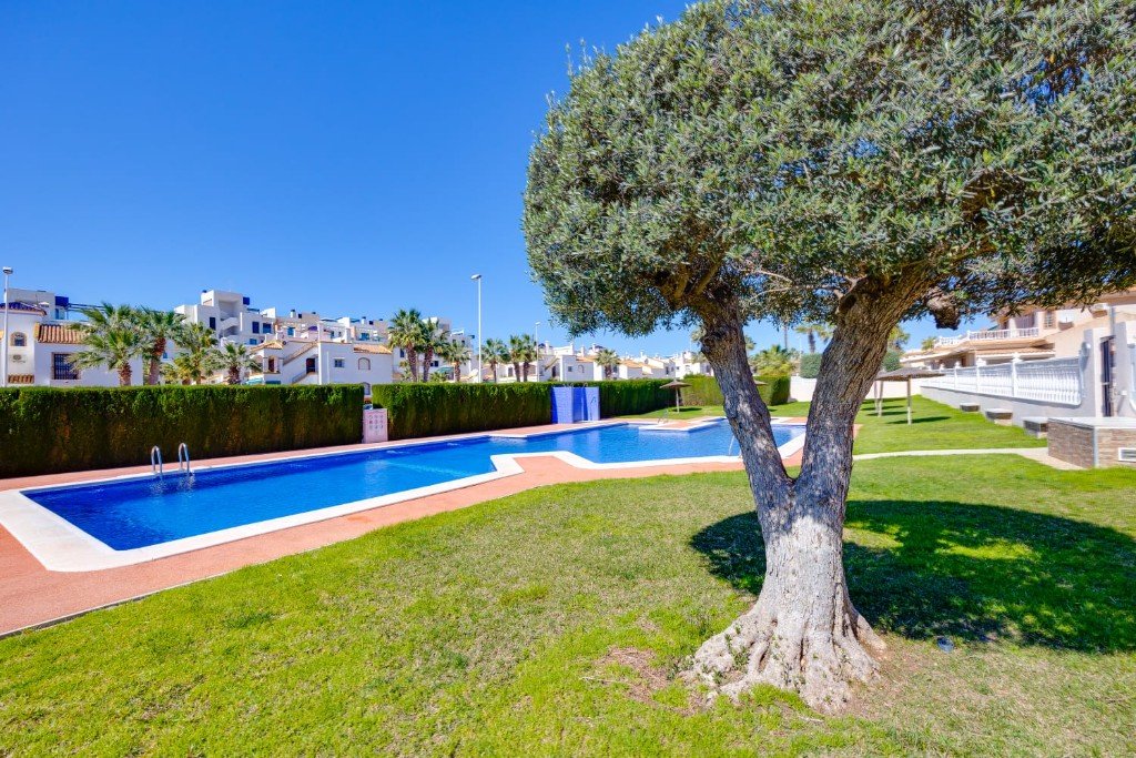 Villa i Alicante, Spanien 3 sovrum, 135 kvm. Nr. 145319
