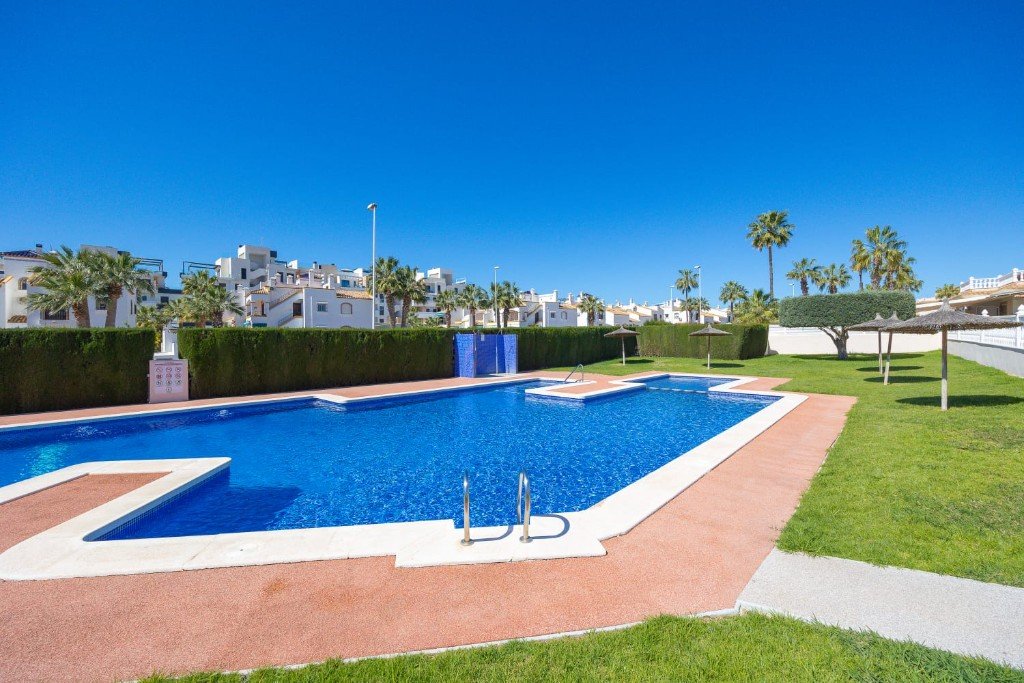 Villa i Alicante, Spanien 3 sovrum, 135 kvm. Nr. 145319