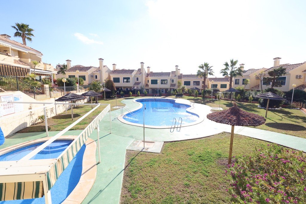 Townhouse in Campoamor, Alicante, Spanien 2 Schlafzimmer, 85 m2 Nr. 145324