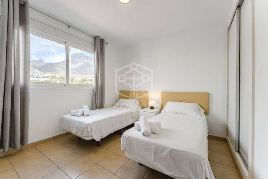 Gewerbeimmobilien in Adeje, Tenerife, Spanien 730 m2 Nr. 195356