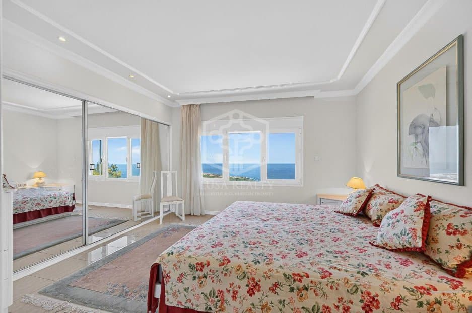 Huvila San Cristobal de La Laguna, Tenerife, Espanja 3 makuuhuonetta, 724 m2 No. 195357