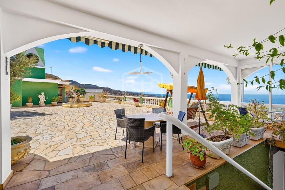 Huvila San Cristobal de La Laguna, Tenerife, Espanja 3 makuuhuonetta, 724 m2 No. 195357
