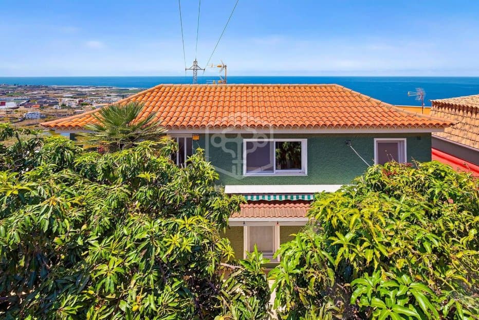 Huvila San Cristobal de La Laguna, Tenerife, Espanja 3 makuuhuonetta, 724 m2 No. 195357