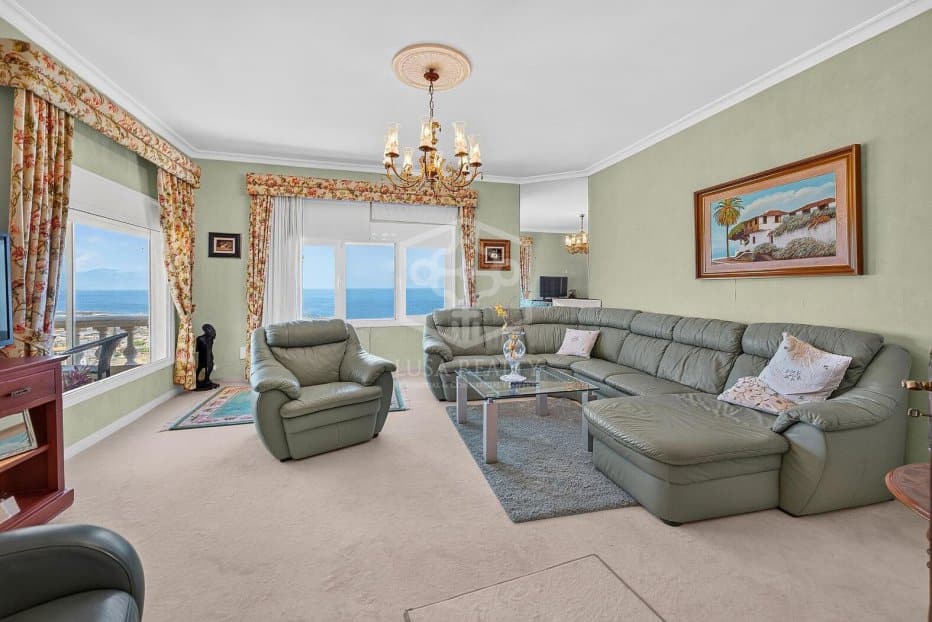 Huvila San Cristobal de La Laguna, Tenerife, Espanja 3 makuuhuonetta, 724 m2 No. 195357