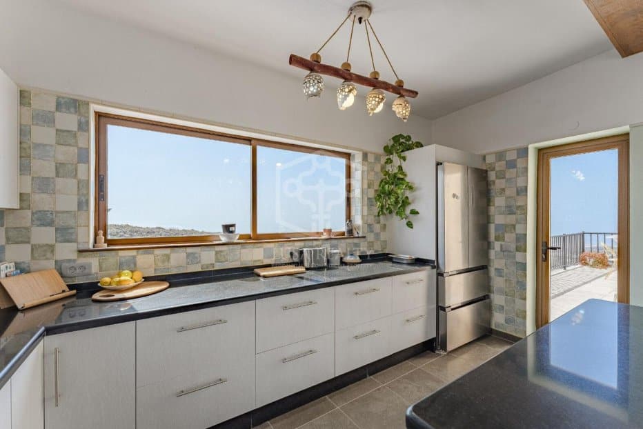 Huvila San Miguel de Abona, Tenerife, Espanja 6 makuuhuonetta, 449 m2 No. 195358