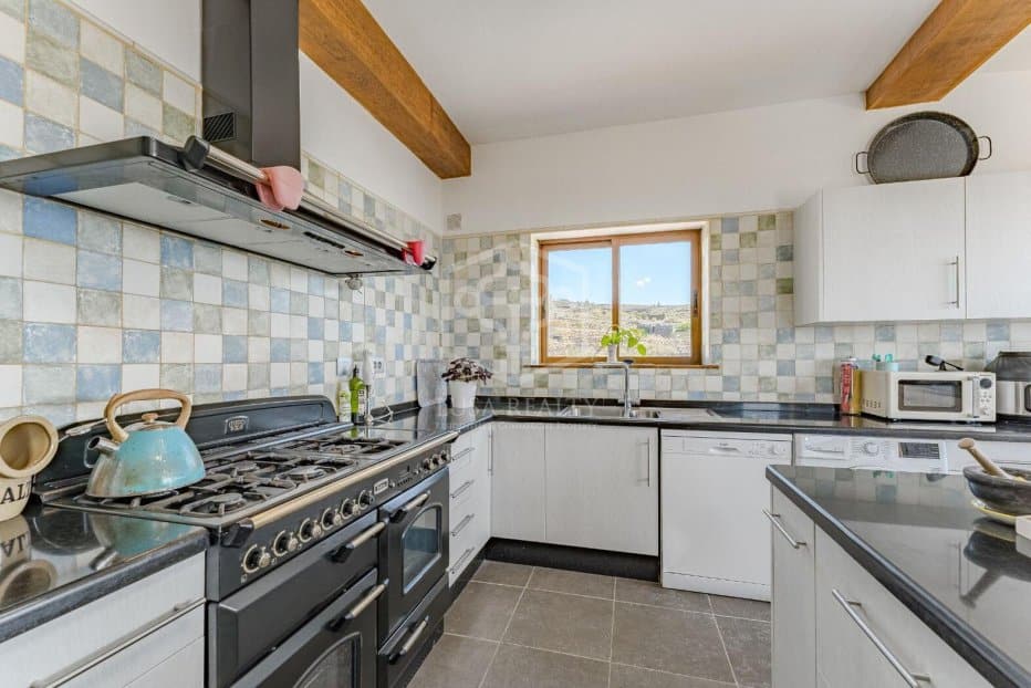 Huvila San Miguel de Abona, Tenerife, Espanja 6 makuuhuonetta, 449 m2 No. 195358