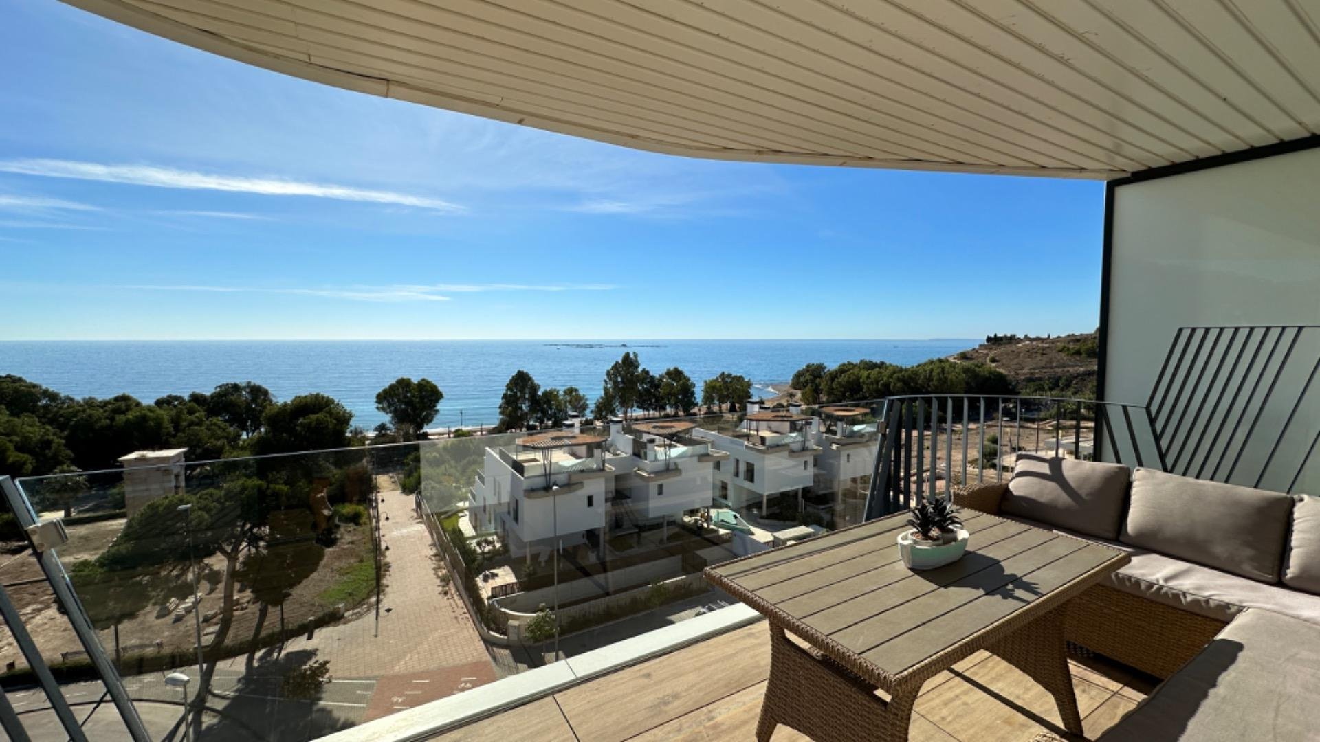 Takvåning i Villajoyosa, Alicante, Spanien 3 sovrum, 155 kvm. Nr. 165133