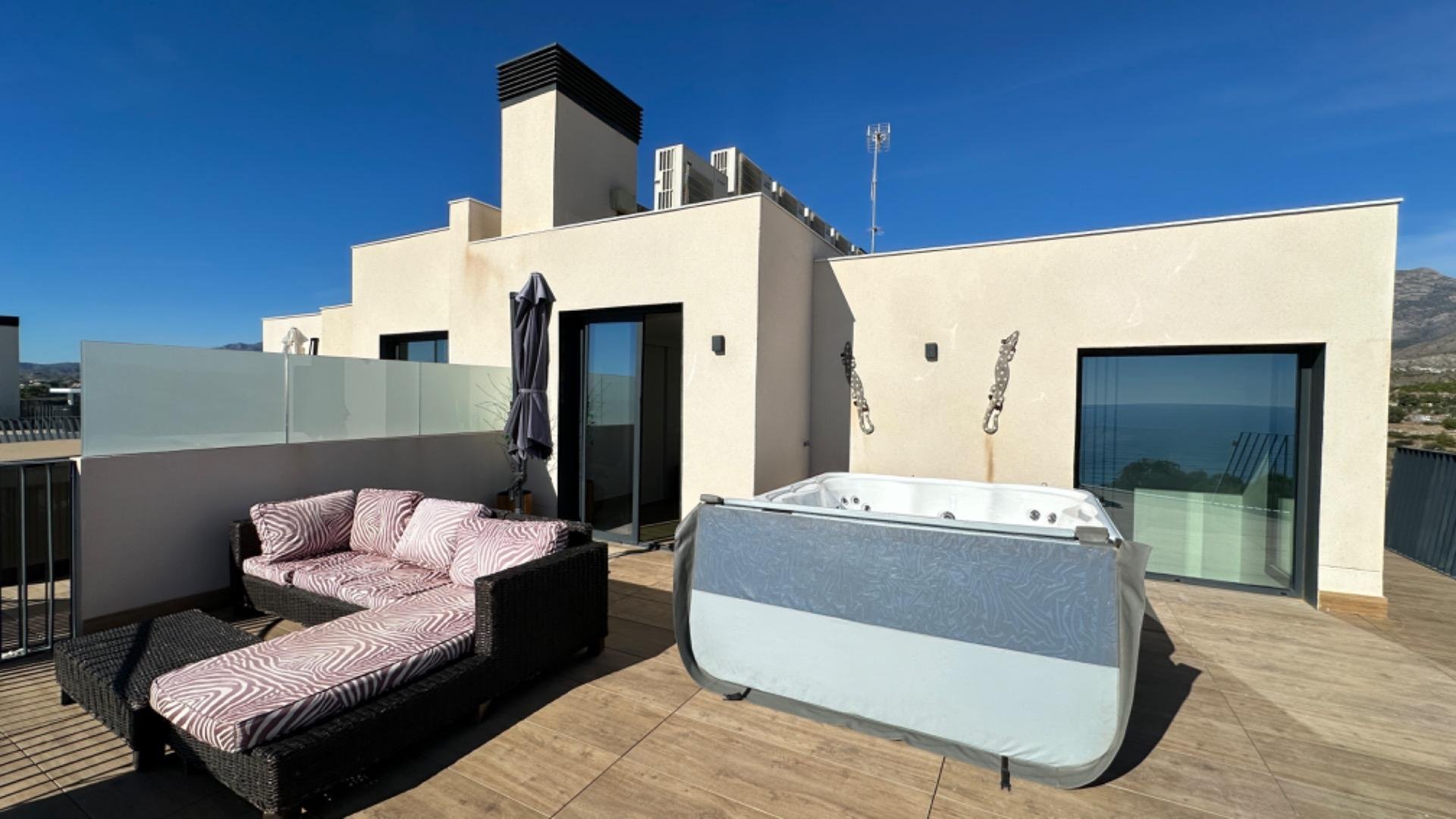 Takvåning i Villajoyosa, Alicante, Spanien 3 sovrum, 155 kvm. Nr. 165133
