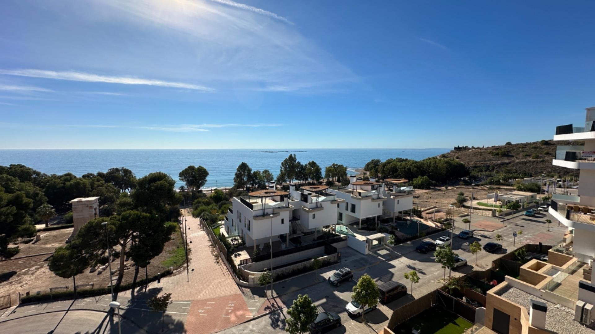 Takvåning i Villajoyosa, Alicante, Spanien 3 sovrum, 155 kvm. Nr. 165133