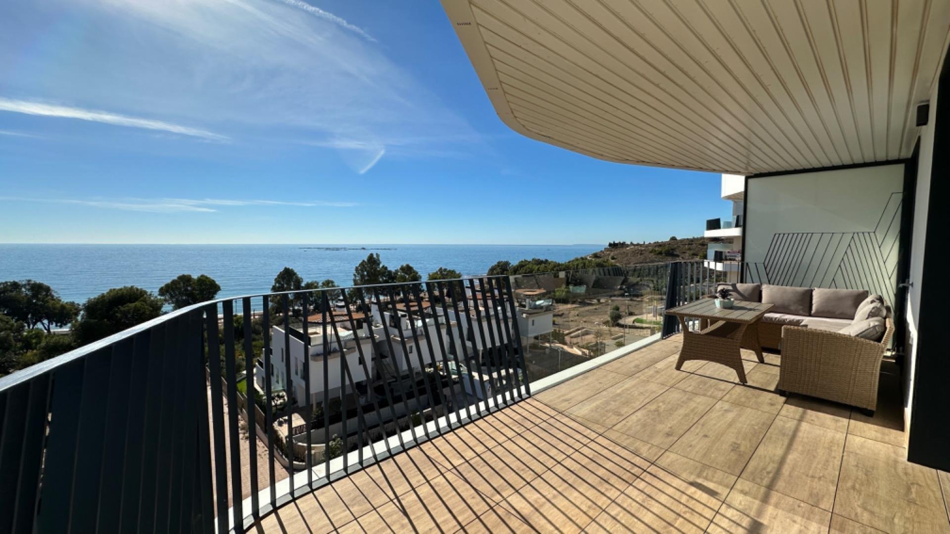 Takvåning i Villajoyosa, Alicante, Spanien 3 sovrum, 155 kvm. Nr. 165133