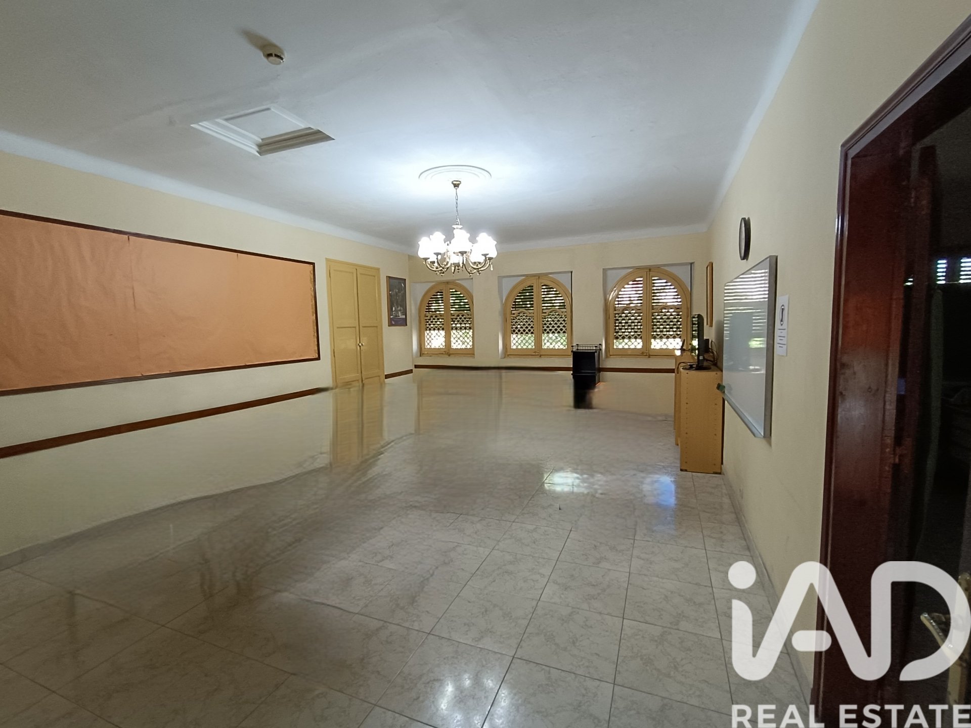 Komerciāls īpašums Vilanova i la Geltru, Barcelona, Spānijā 610 m2 Nr. 172117