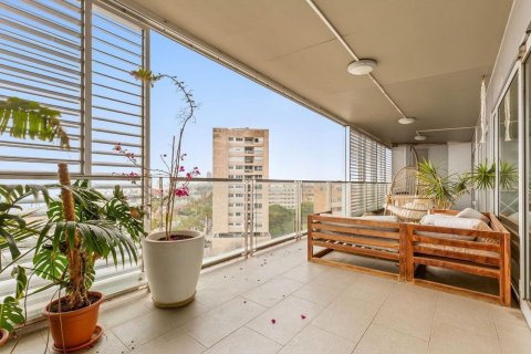 Квартира в Барселона, Испания 3 спальни, 120м2 №177344