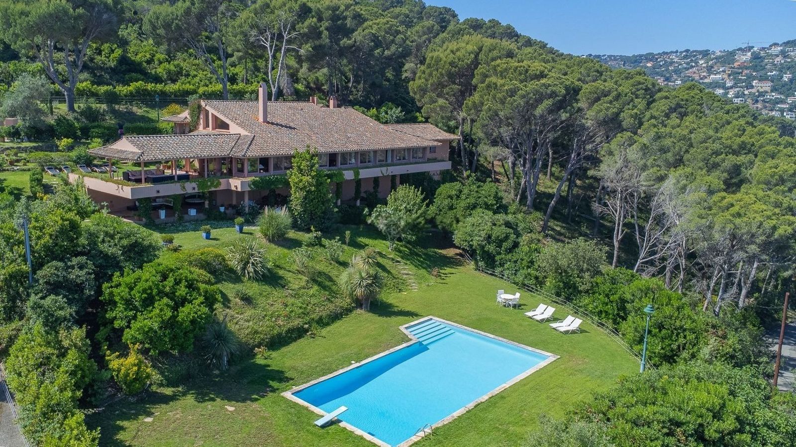 Casa a Begur, Girona, Spagna 6 camere da letto, 1032 mq. N° 177346