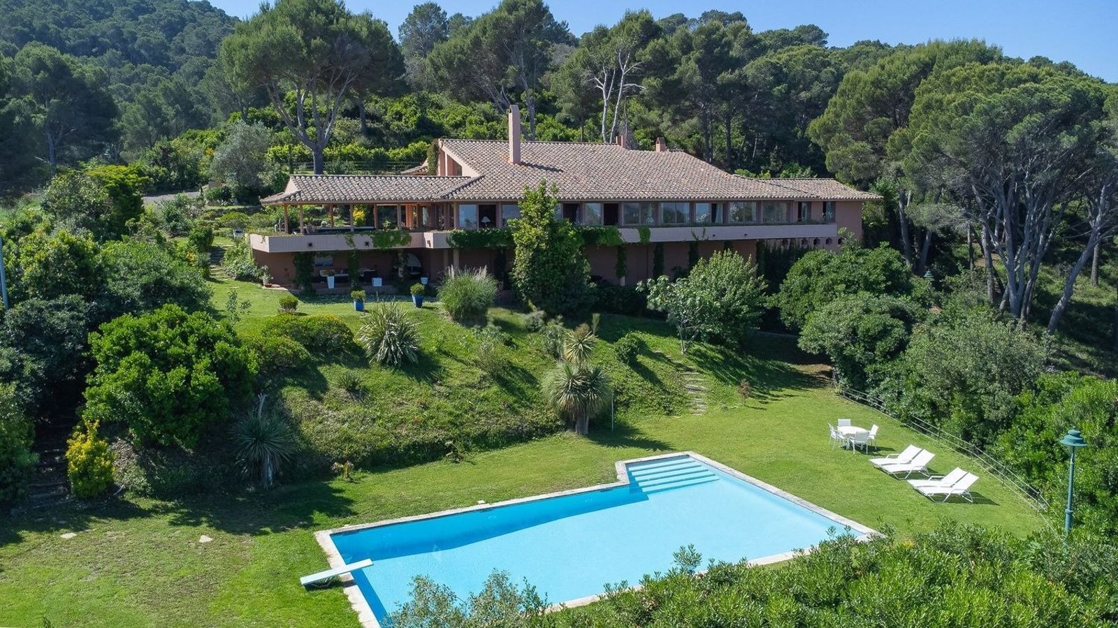 Casa a Begur, Girona, Spagna 6 camere da letto, 1032 mq. N° 177346