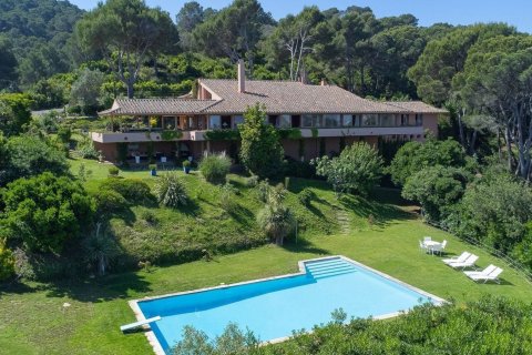 Hus i Begur, Girona, Spanien 6 sovrum, 1032 kvm. Nr. 177346