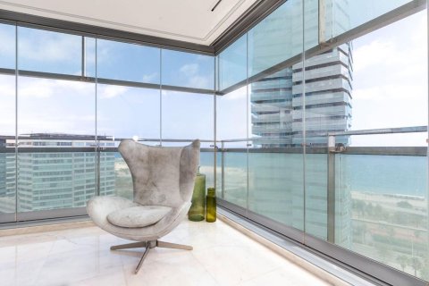 Apartamento en Barcelona, España 3 dormitorios, 100 m2 No. 177349
