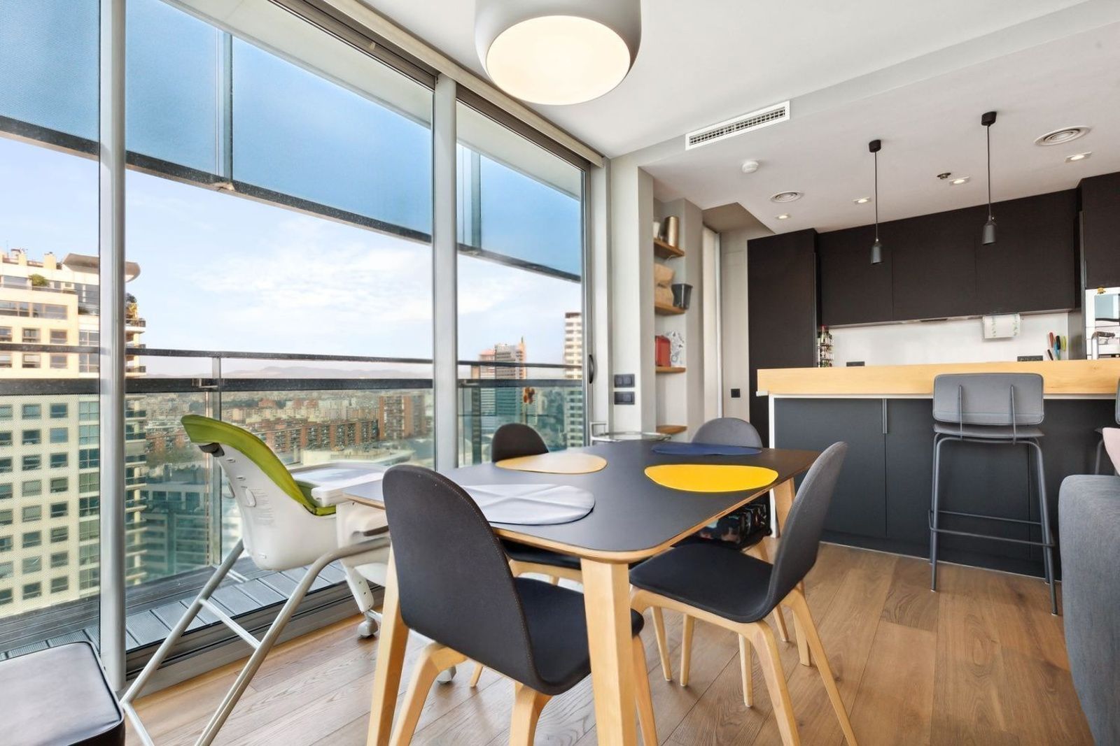 Dzīvoklis Barcelona, Spānijā 3 istabas, 100 m2 Nr. 177350