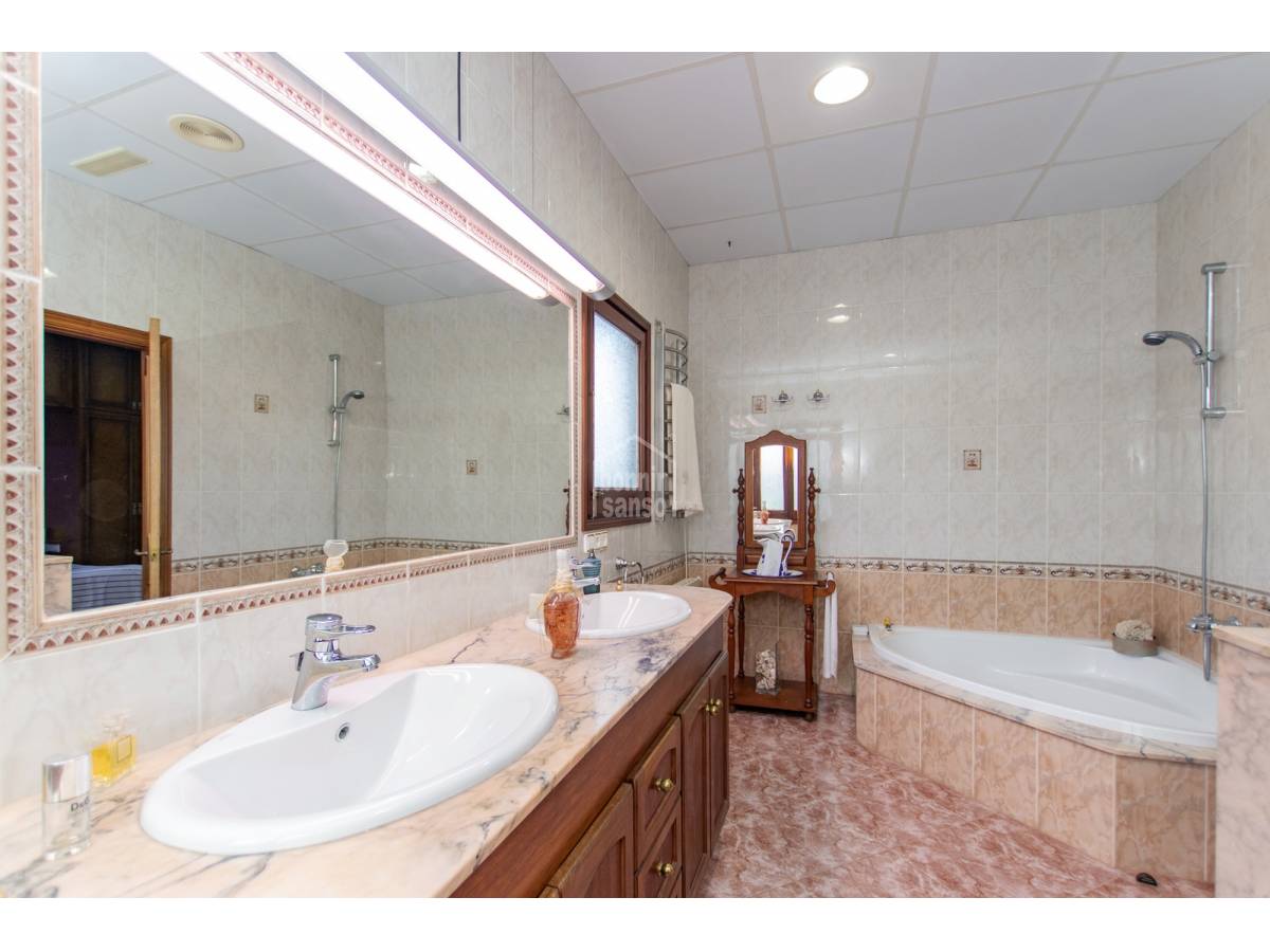 Villa in Alaior, Menorca, Spain 4 bedrooms, 273 sq.m. No. 110966