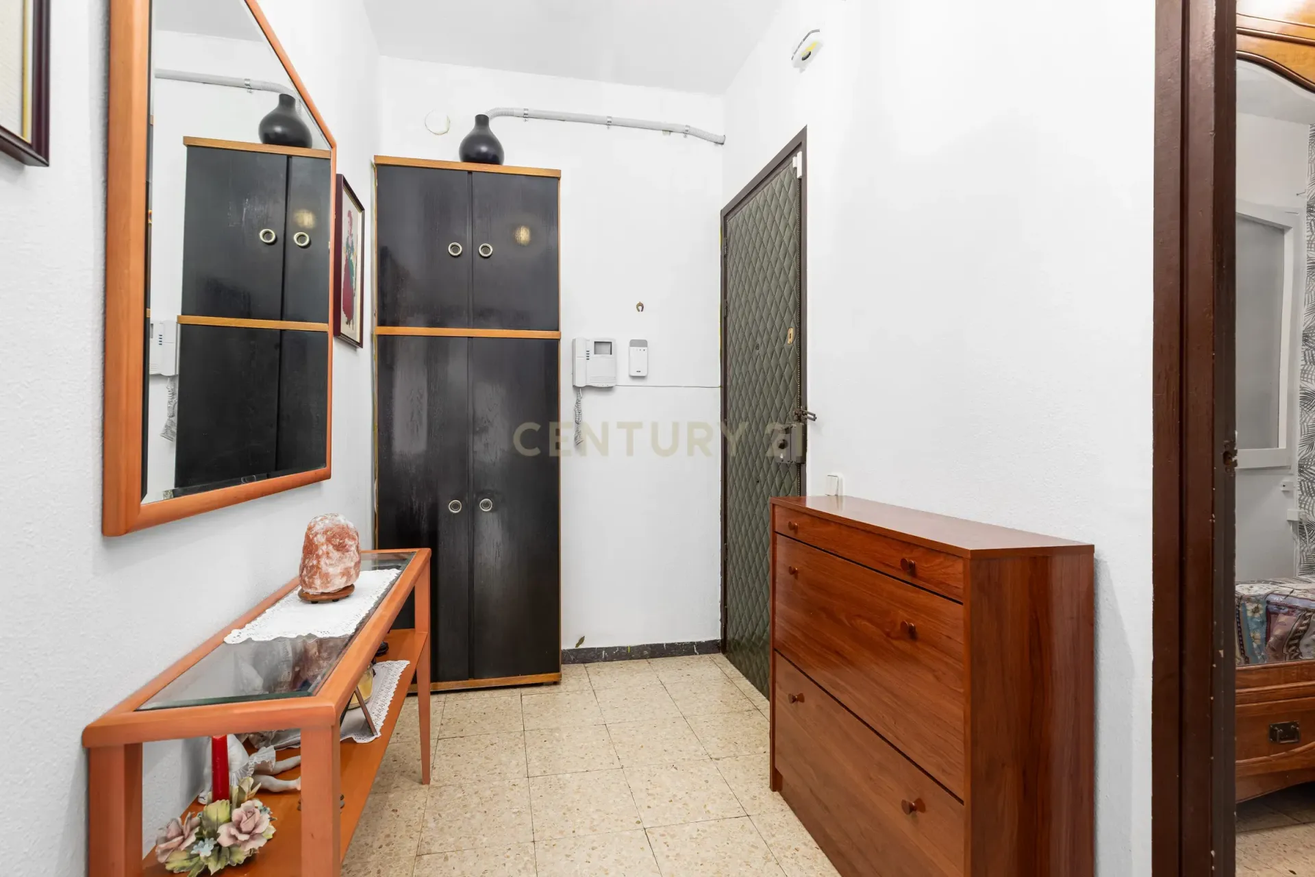Lägenhet i Barcelona, Spanien 4 sovrum, 73 kvm. Nr. 166922